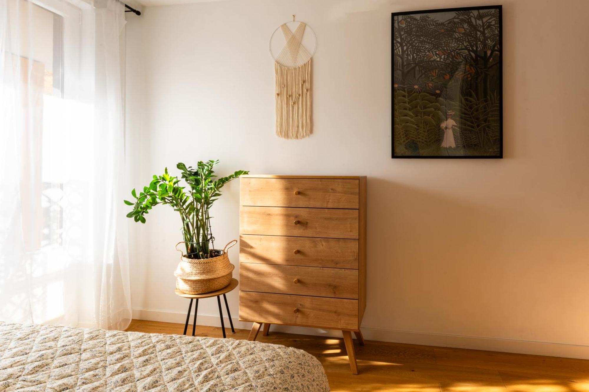 Apartment Oasis - Free Parking, Big Balcony, Private Park *