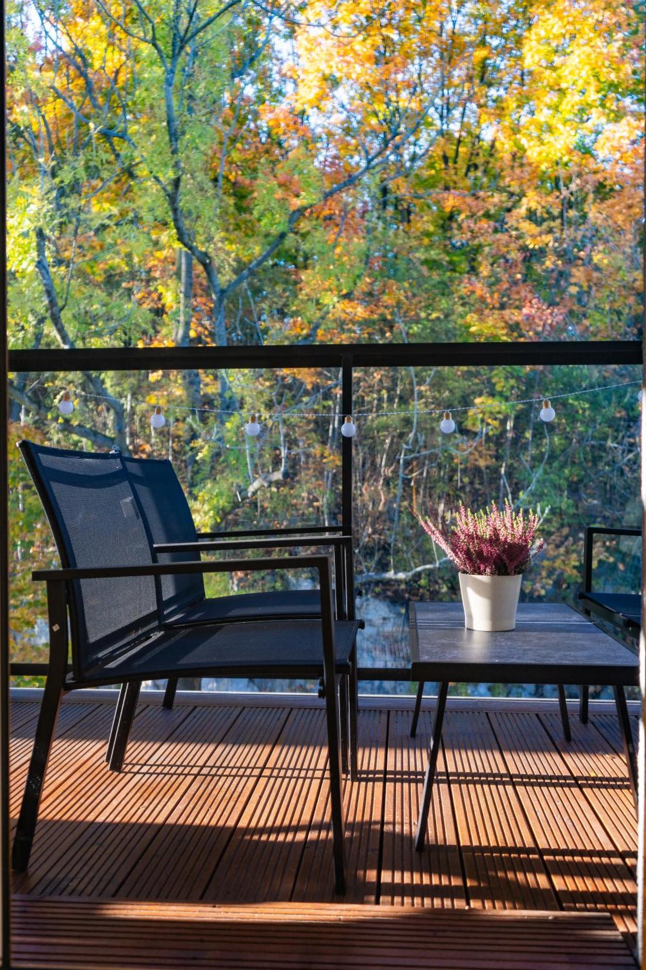 Apartment Oasis - Free Parking, Big Balcony, Private Park Krakau